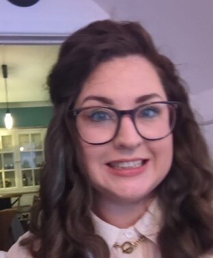 Headshot of Nikki Knowles